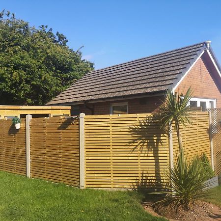 Grove Lodge Pembrokeshire Milford Haven Exterior foto