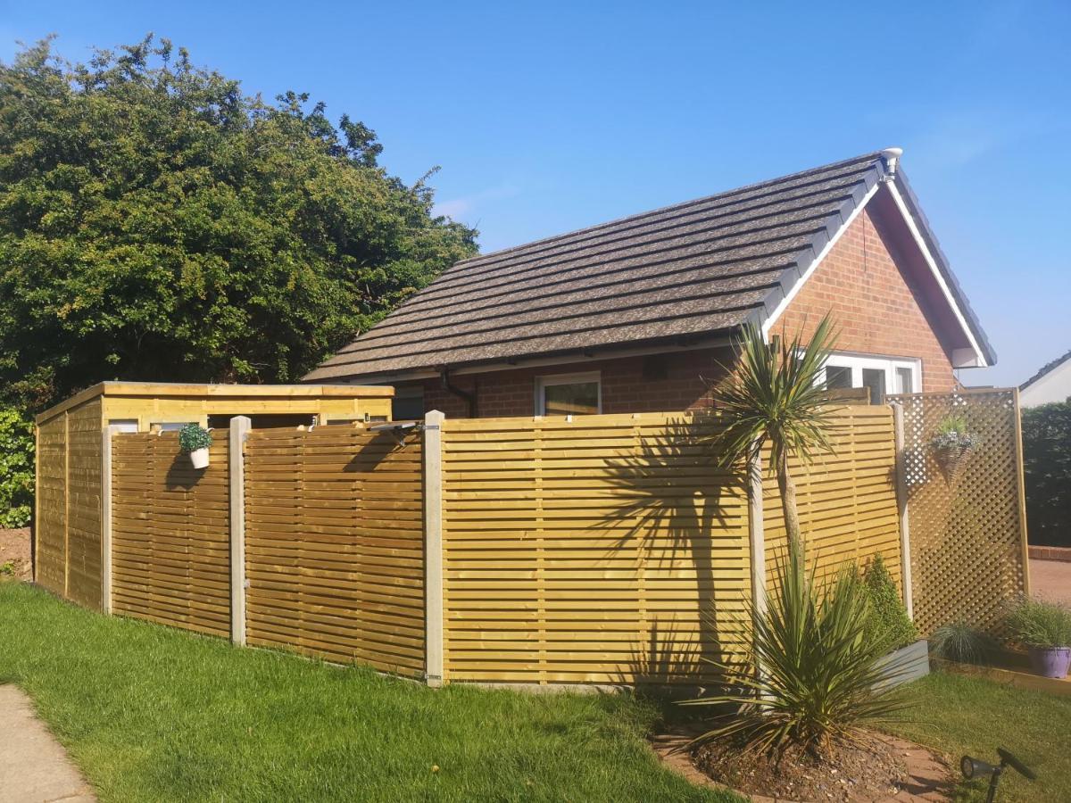 Grove Lodge Pembrokeshire Milford Haven Exterior foto