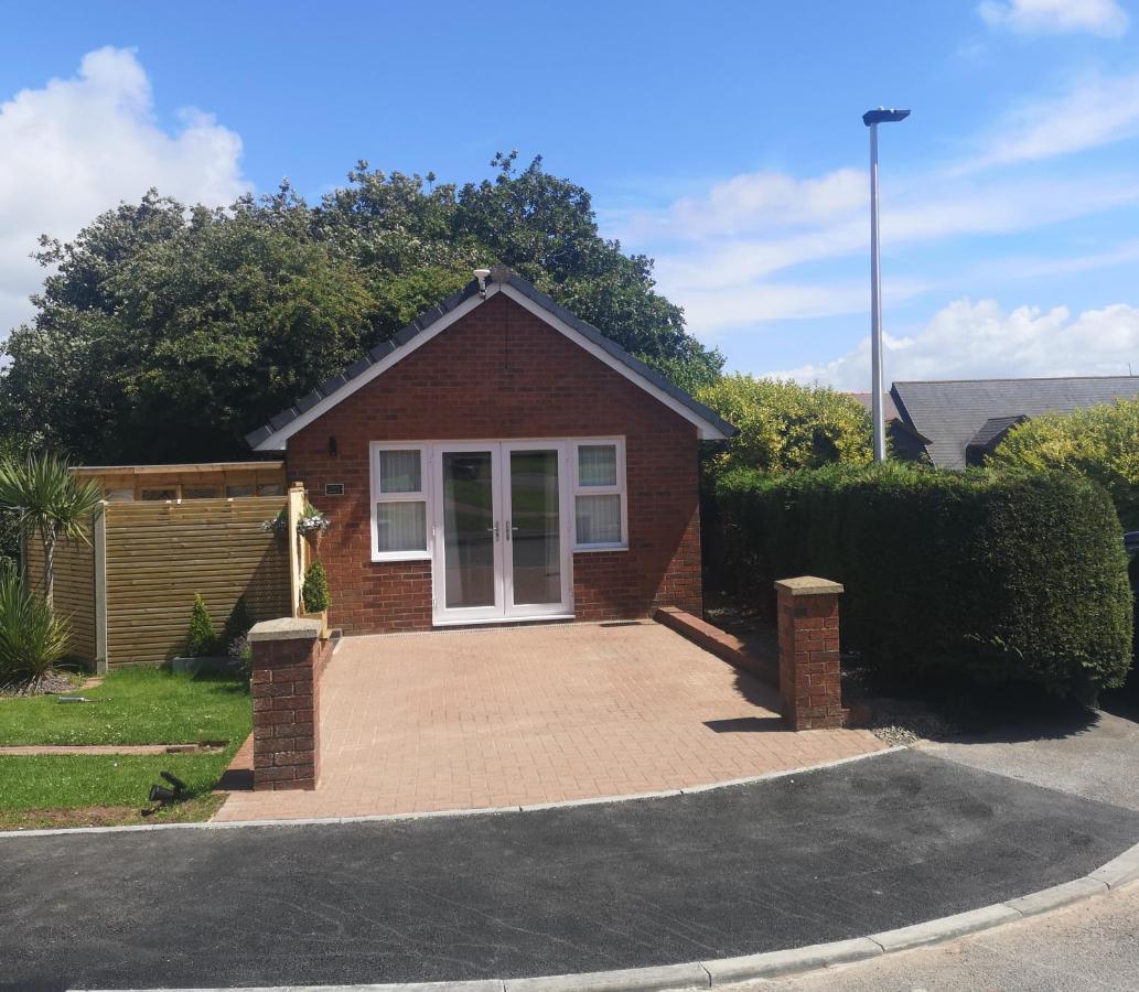 Grove Lodge Pembrokeshire Milford Haven Exterior foto